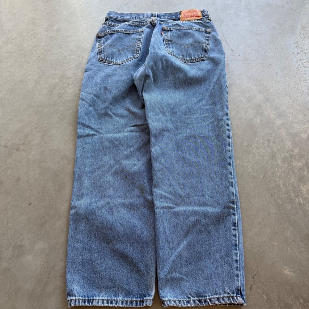 Levis 550 Relaxed Fit Tapered Leg Jeans Medium Wash Blue Mens 33x30